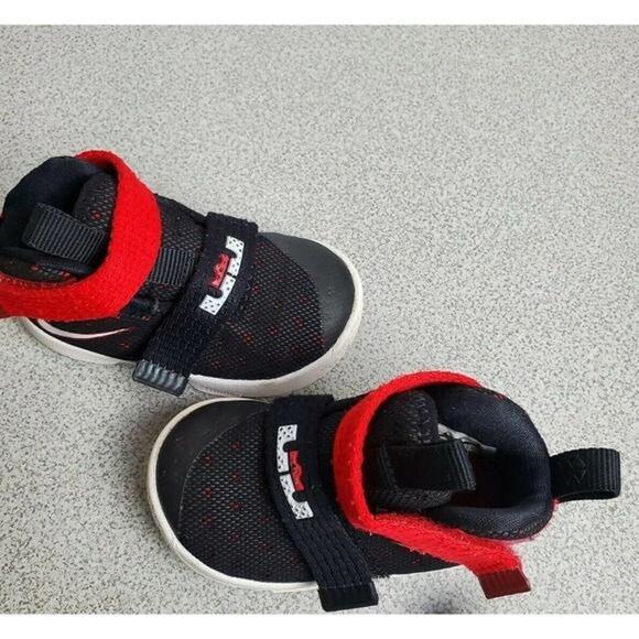 Nike Toddler Boy Size 5c - Picture 8 of 8
